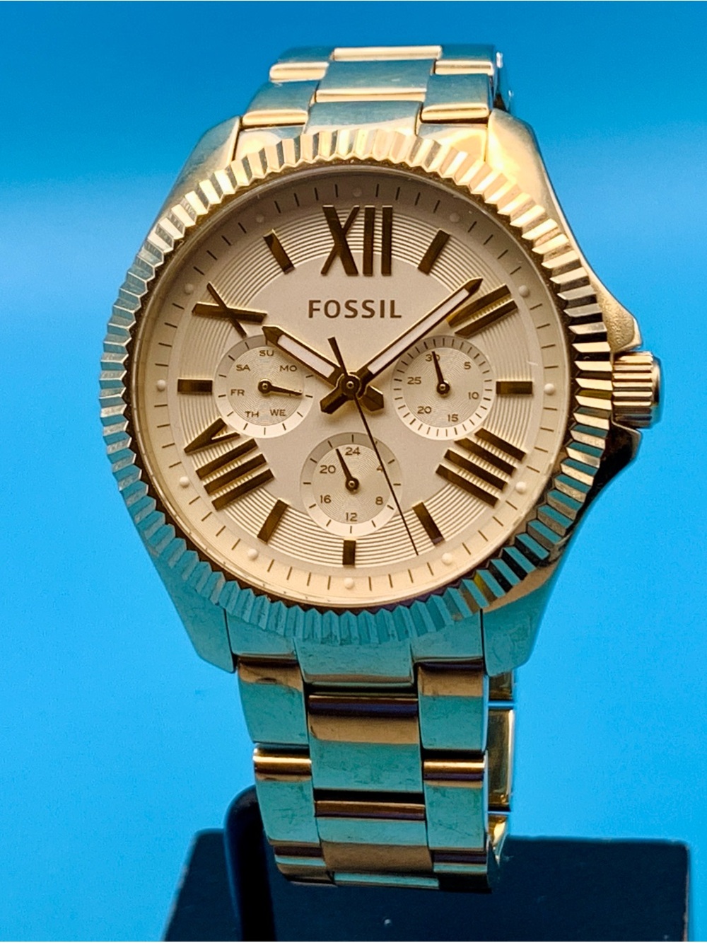 FOSSIL CECILE AM4570 Women’s Bracelet Wristwatch Day Date Fluted Works New Batt
